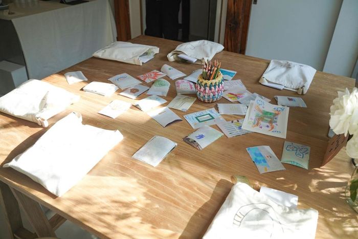 A group following a Piripong Captain